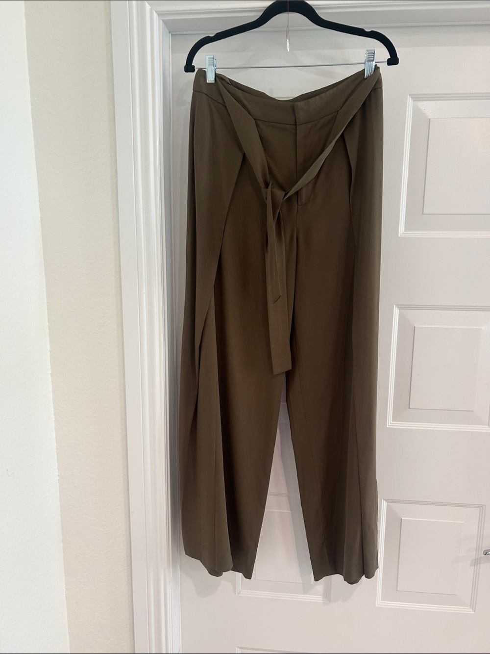 Tahari olive  Tie-Waist Wide Leg Pants